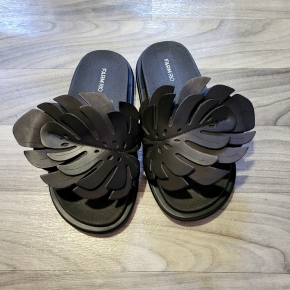 FARM Rio Shoes - Farm Rio Monstera Leaf Sandal